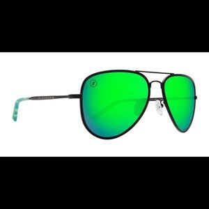 StarVixen Green Mirror BlackFrame Aviator